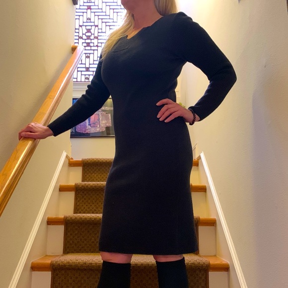 Italian wool dress European size 40 will fit a size 0-4 - Picture 1 of 5